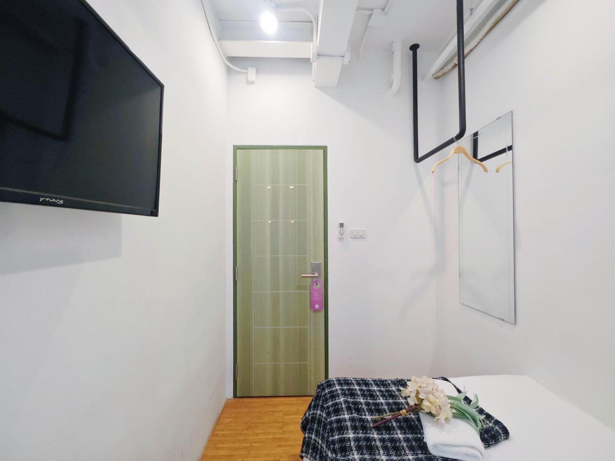Ostay Asoke Bangkok Makkasan Экстерьер фото